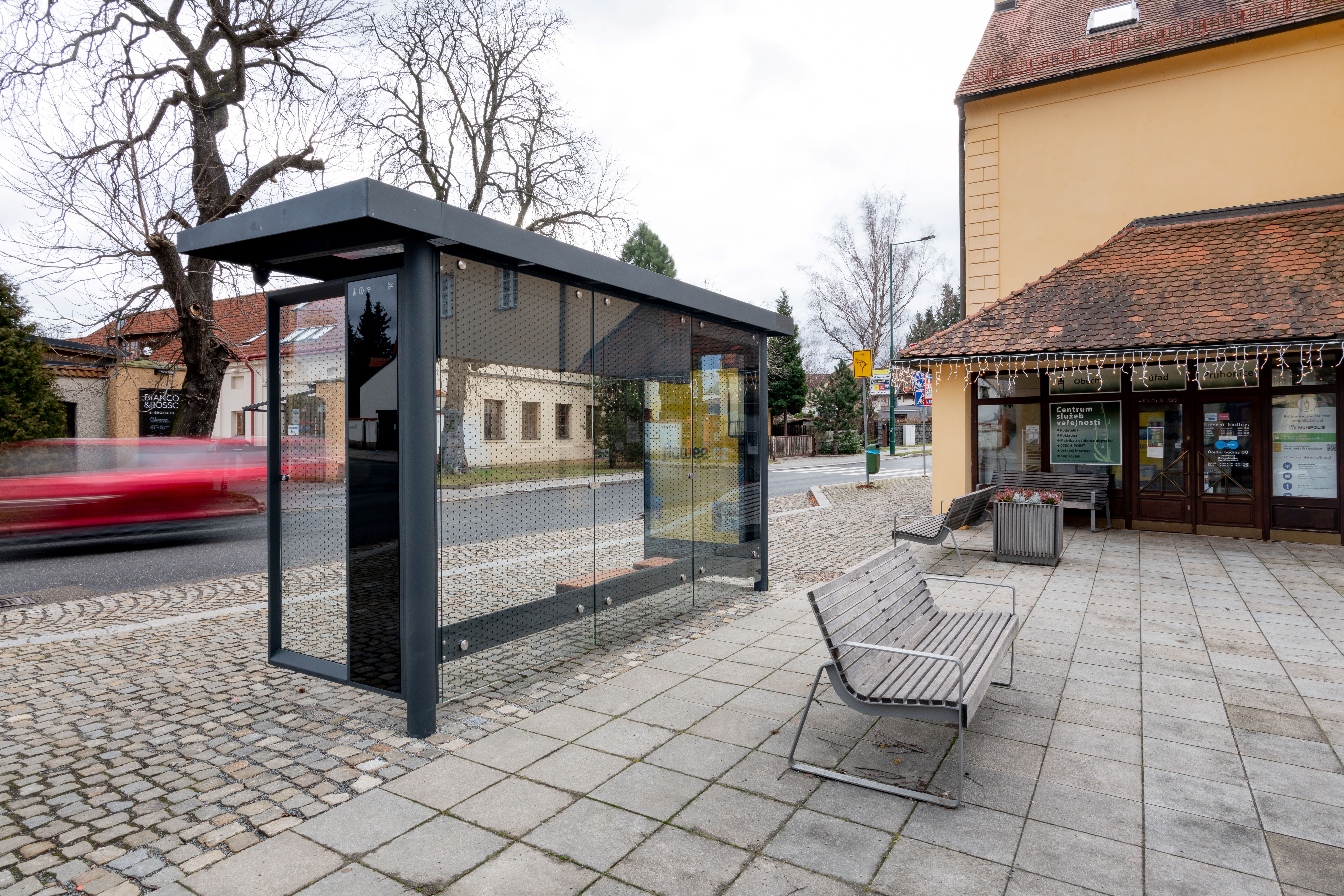 Autobusová zastávka Průhonice